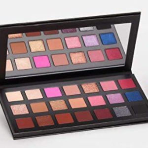 Kylie Cosmetics *NEW!!!!* Sipping Pretty Palette